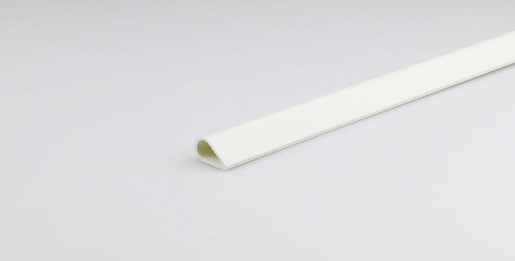 Profilé flexible blanc pvc rigide mm.5