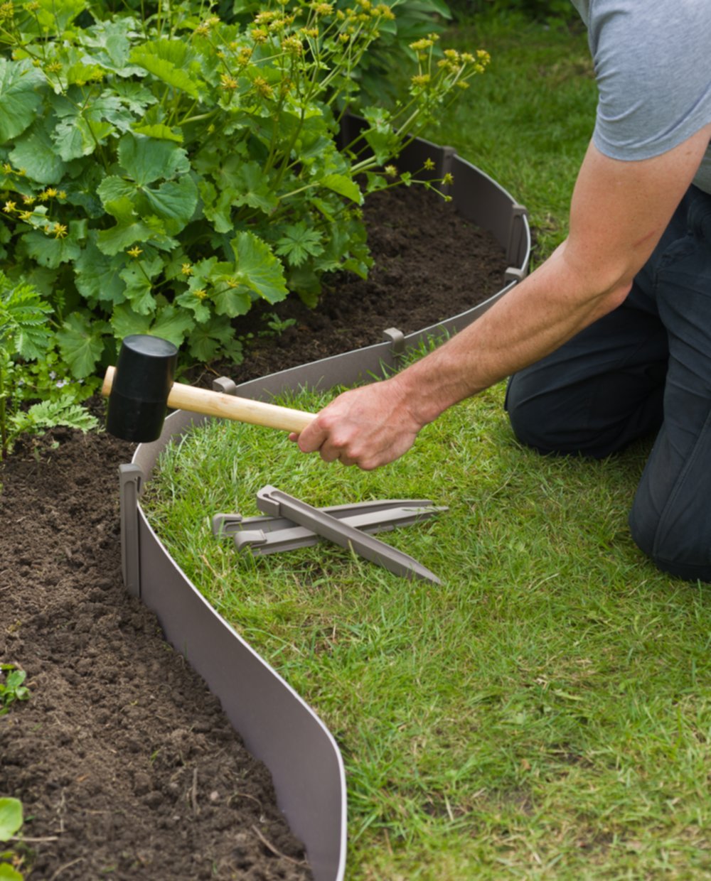 Ancres pour bordures de jardin, taupe